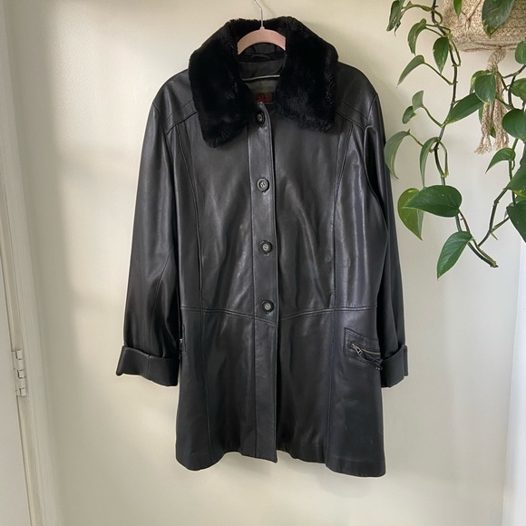 Vintage leather fur collard danier jacket - Picture 3 of 7